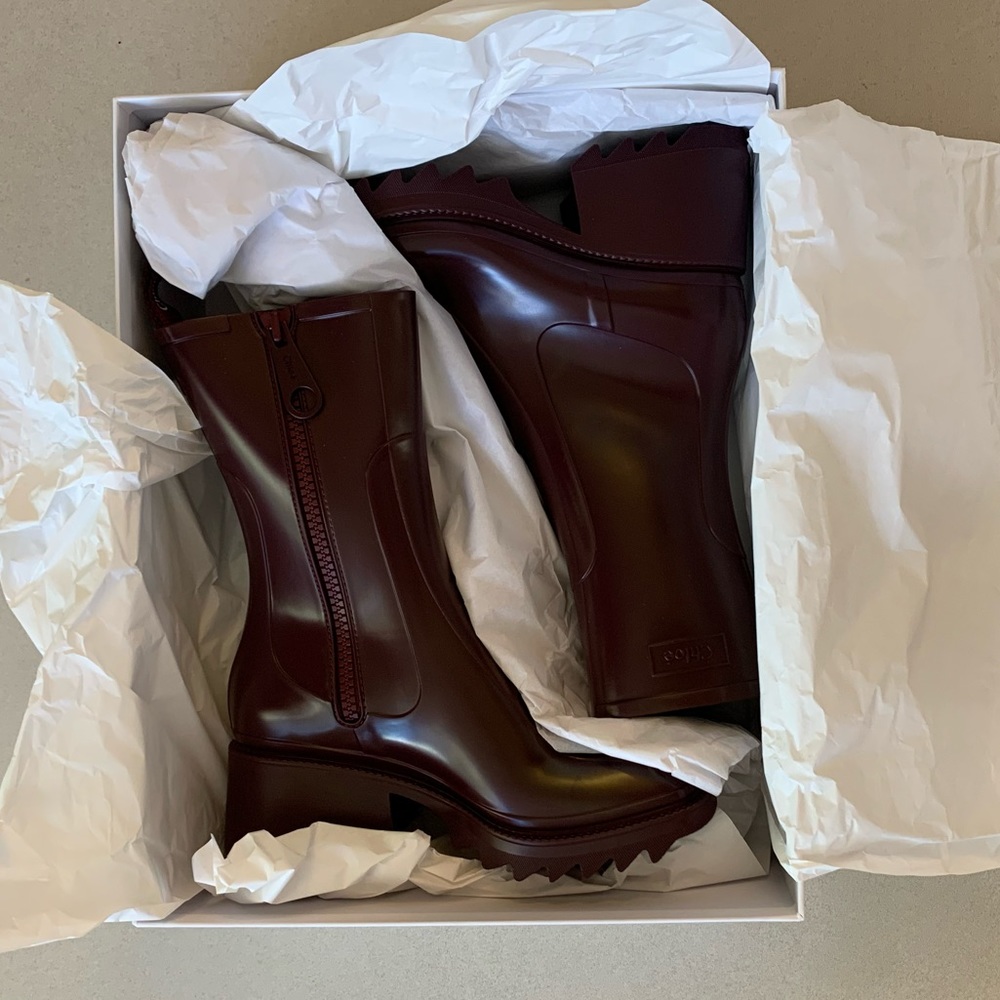 CHLOE burgundy Betty rain boots